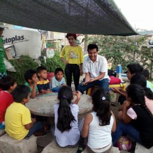 Mostrando la magia de los libros con tecnología en la ONG INFANT.